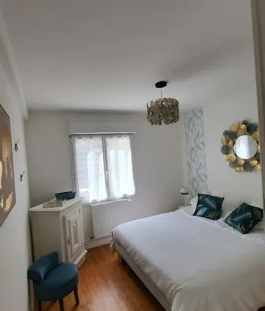 Maison A 200 M 펜션 *